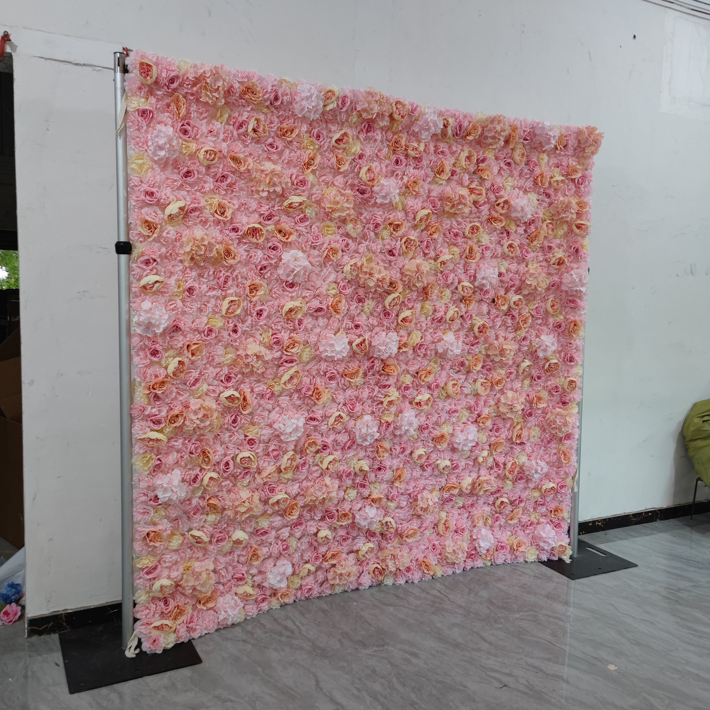 EG-S1001 Cheap Decorative Wedding Decor 3d White Pink Rose Artificial Silk roll Up Flower Wall Panel Backdrop