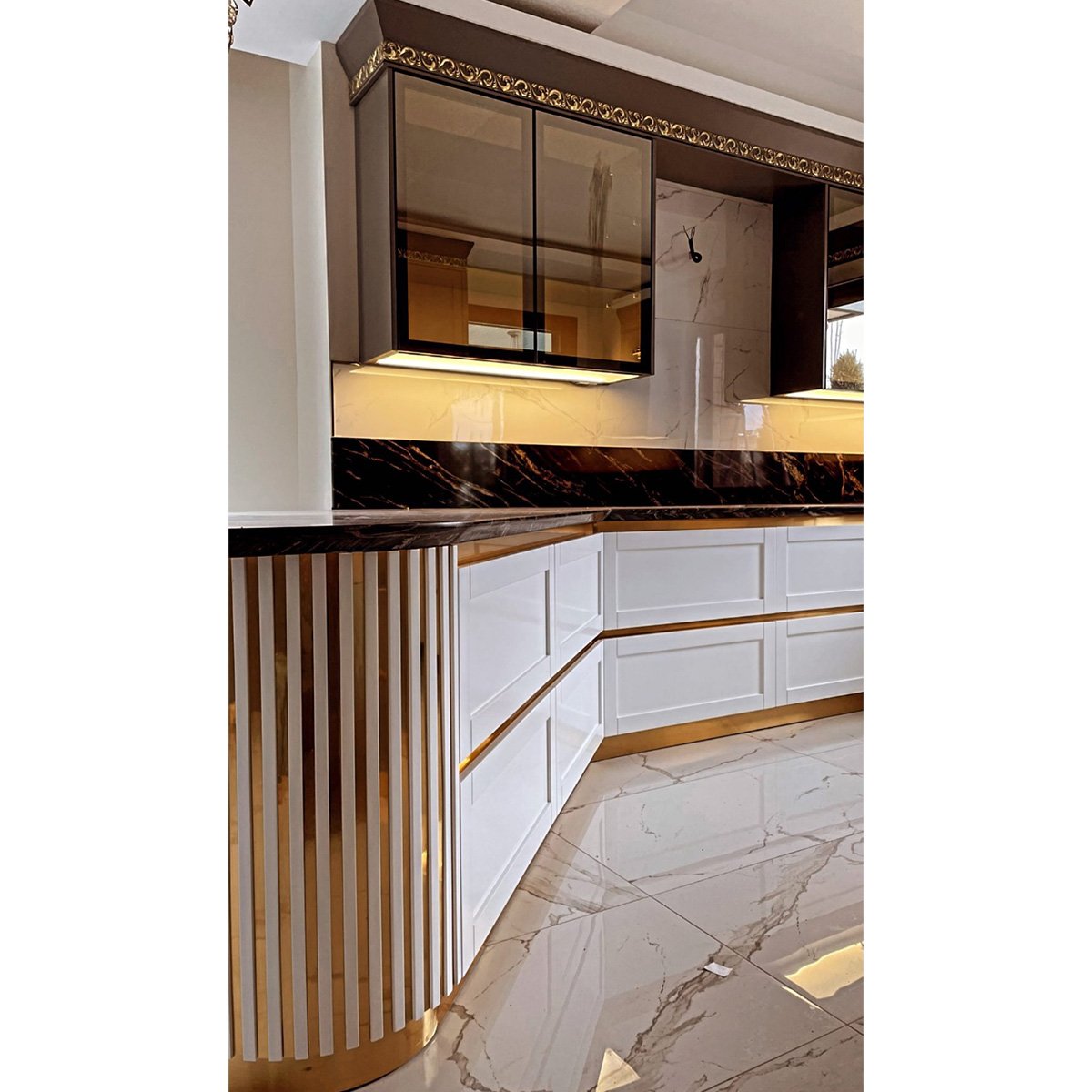Verified Gold Supplier's Modern Kitchen Cabinet Solid Wood Furniture Apartment Total Solution OEM Laminated Sheet Panel MDF