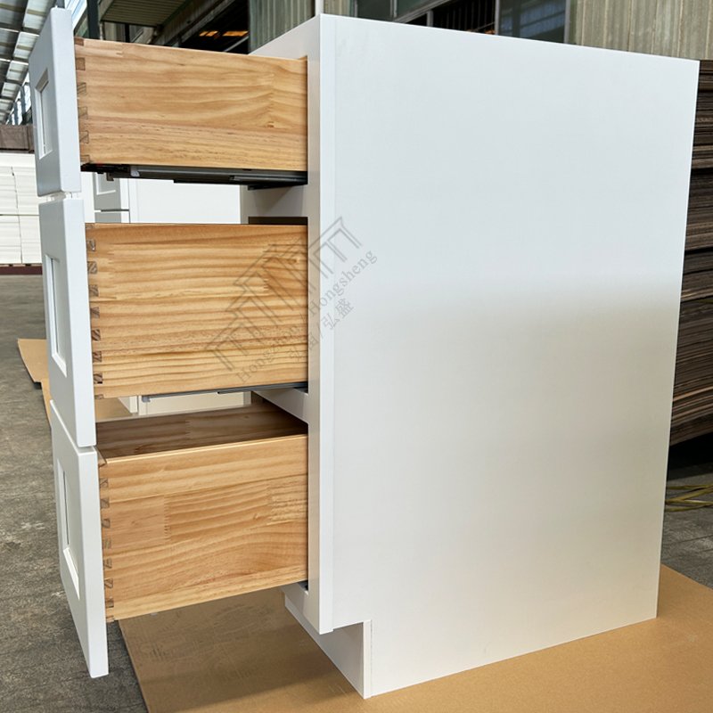 China/Vietnam Factory Wholesale RTA Ready To Assemble Kitchen Cabinets Painting Solid Wood Kitchen Base Cabinets With Drawers