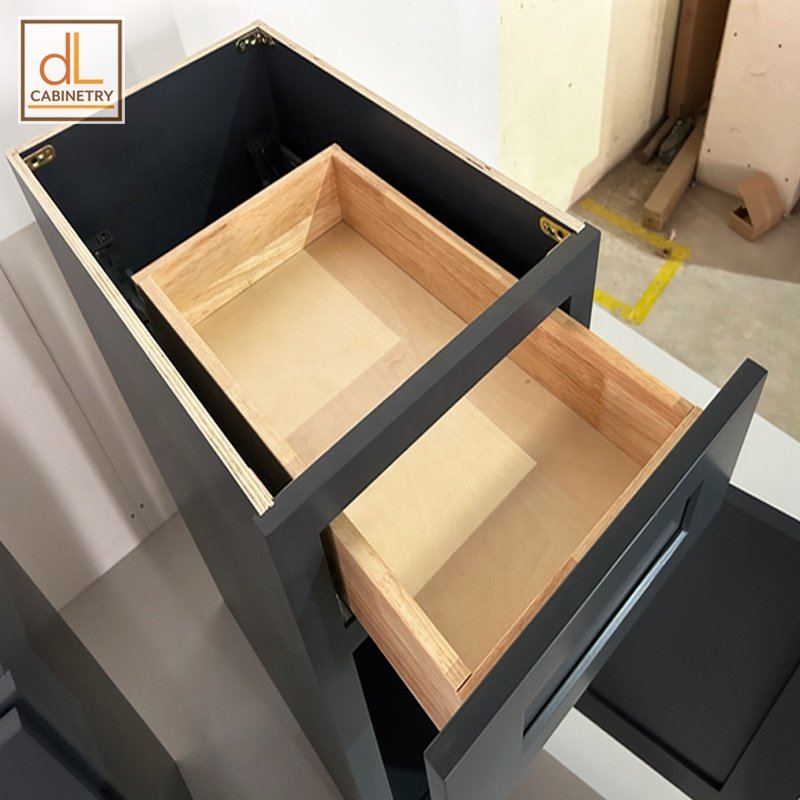 US Warehouse Direct Delivery American Market Modern Style Solid Wood Grey Colored Paint Kitchen Base Storage Cabinets Stock