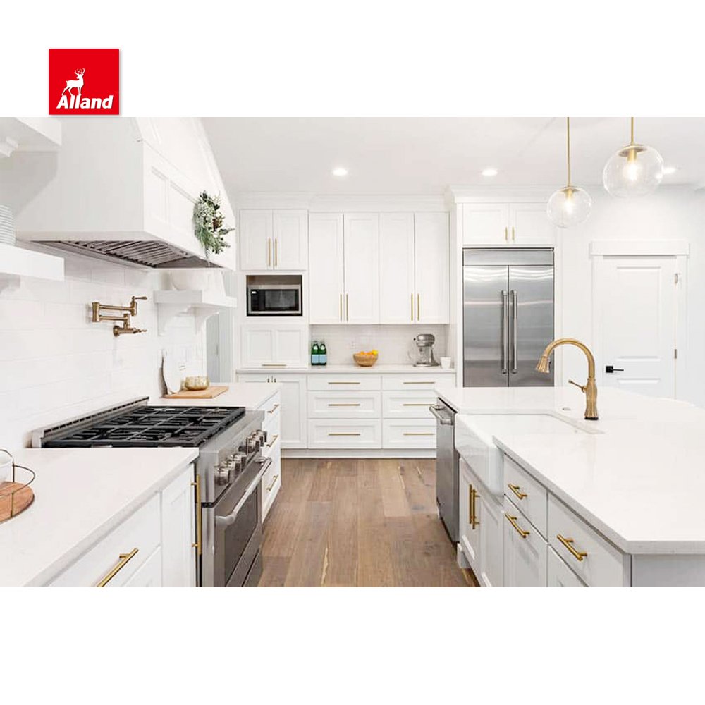 Classic White Painted Design Kitchen Cabinets Idea Solid Kitchen Cabinet with Island Cabinet