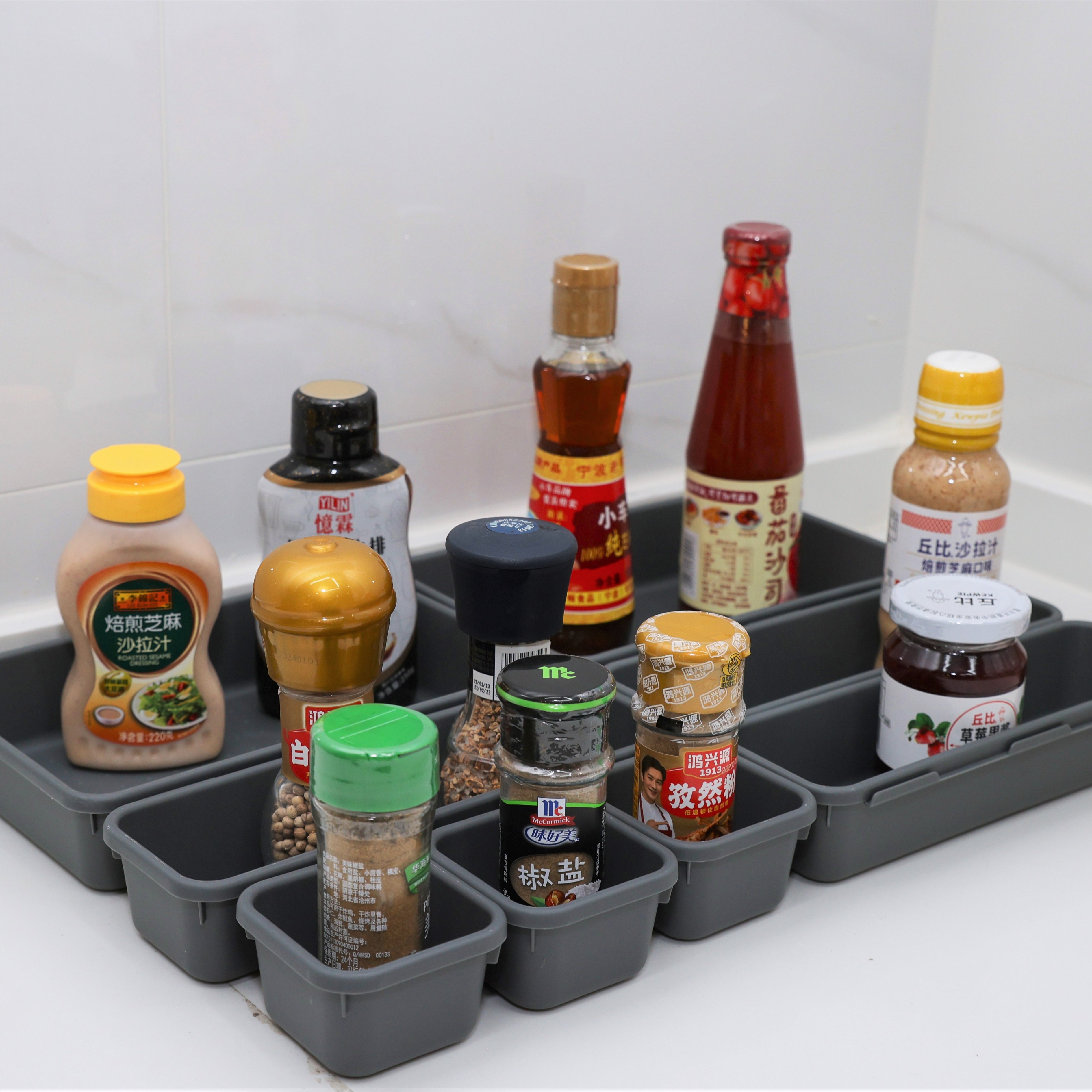 Multi-purpose Rectangle PP plastic Simple Style Kitchen Bottle Storage Box
