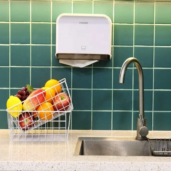 Best Quality Hot Selling White Black & Gold Metal Wire Storage Basket for Kitchen Washroom and Home Decor