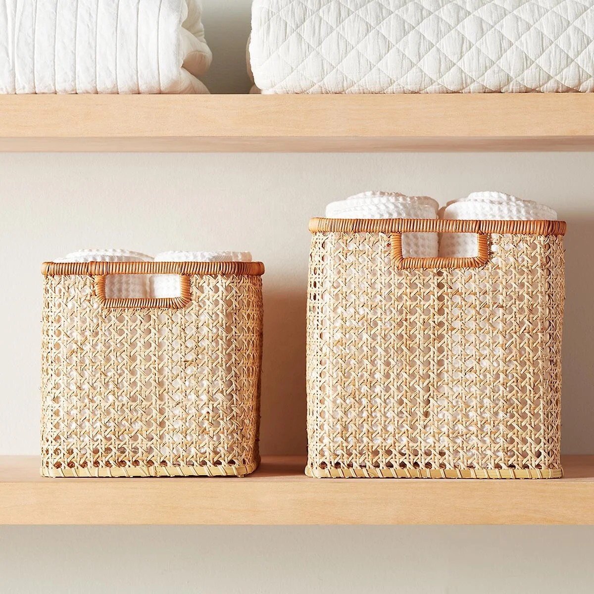 Vietnam Natural Storage Organizer And Home Decoration Wholesale Trending Amazon Hot Sale Multifunction Rattan Basket With Handle