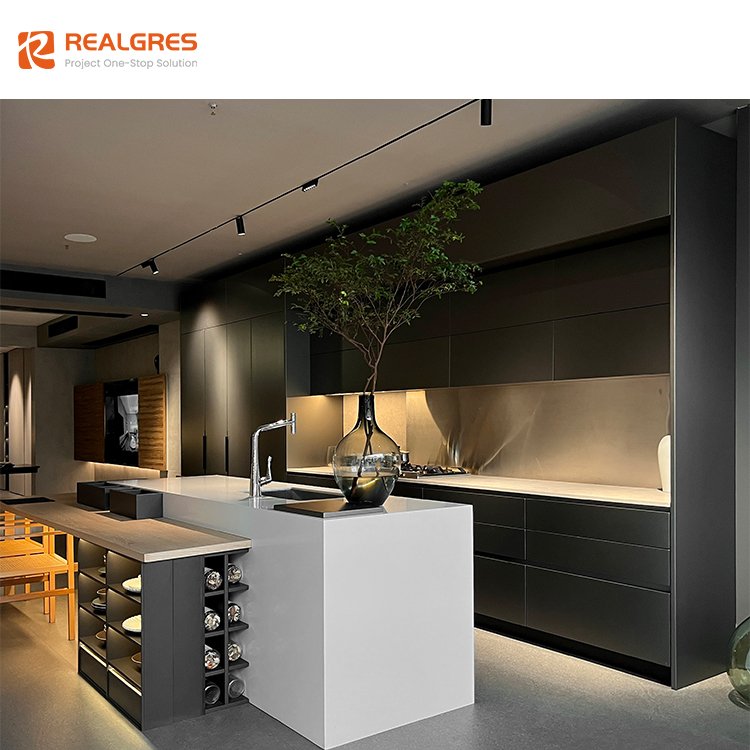 Realgres New Design Modern Black Lacquer Wood Kitchen Cabinet Modular Kitchen Funiture with Sink