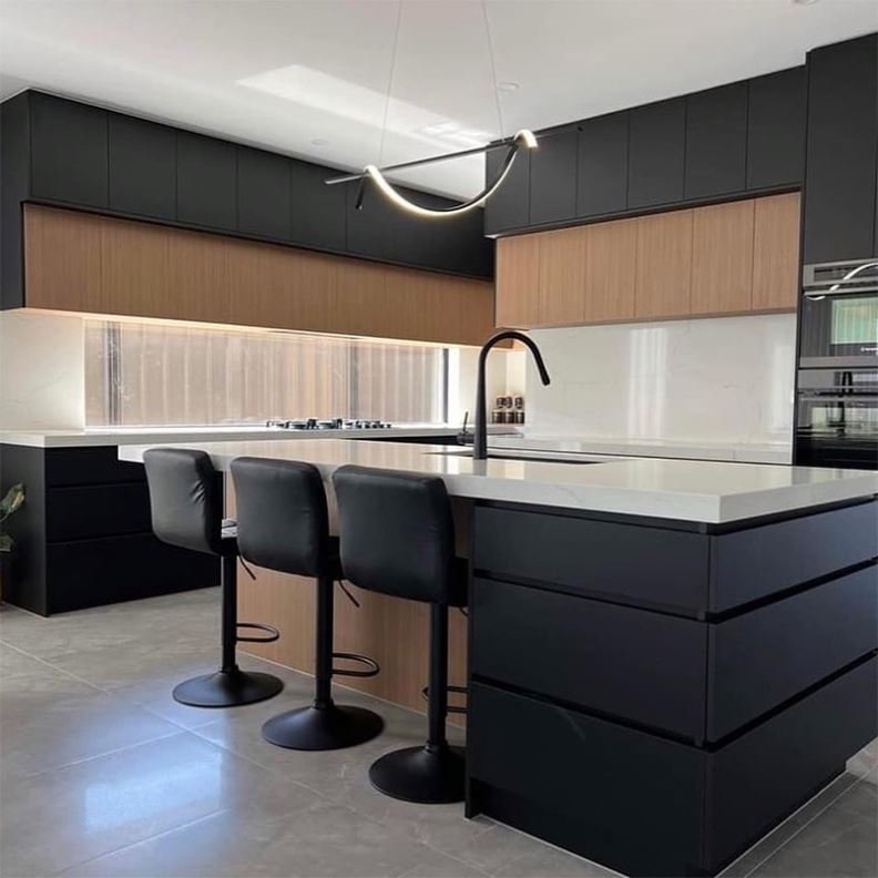 2023 Latest Custom Luxury Modern Solid Wood Cabinets Covers Vinyl Cupboard Hidden Ghana Blue Kitchen Cabinet Made In China