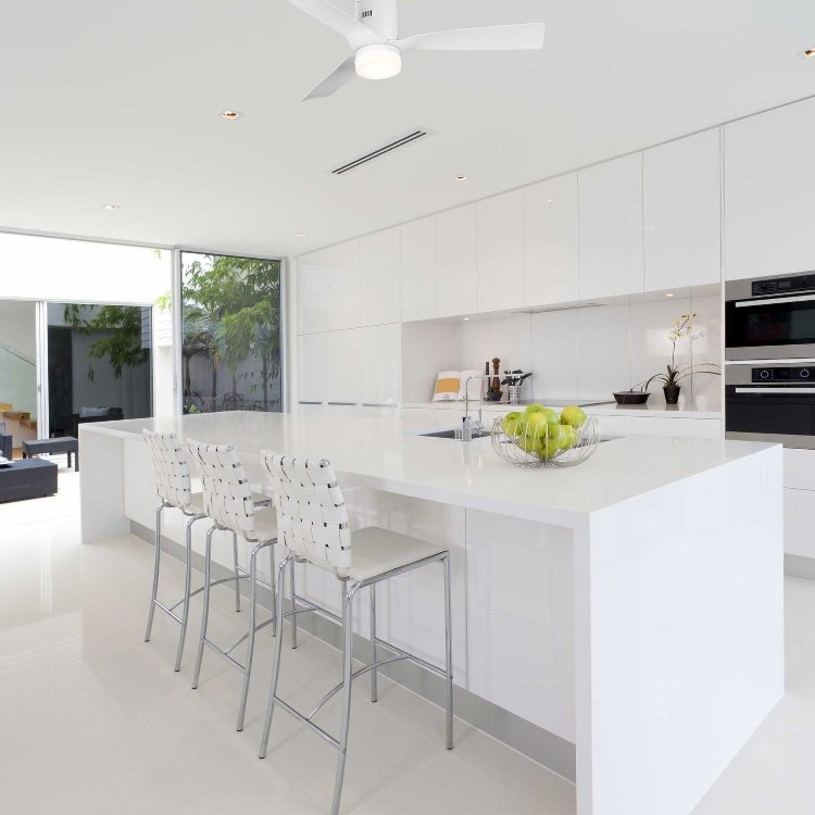 Modern Kitchen Customized Laminate Cabinets MDF Assembled Kitchen Cabinets White Kitchen Cabinet with Countertop