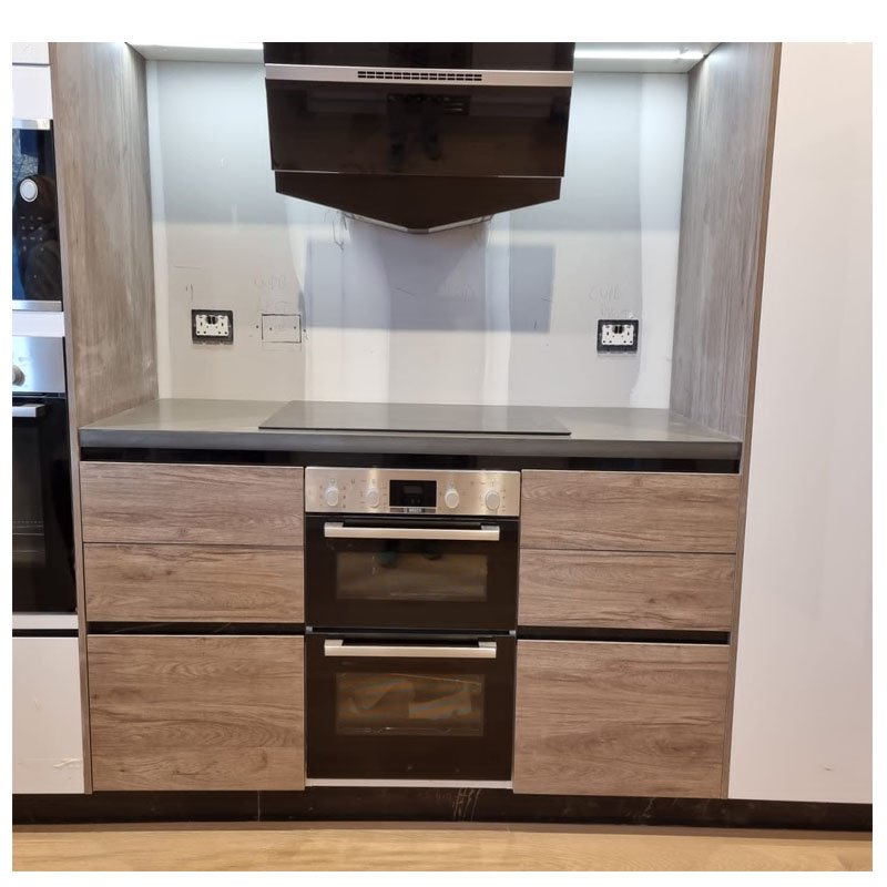 Customized modern design internal villa kitchen cabinets solid wood kitchen cabinet granite countertop prices