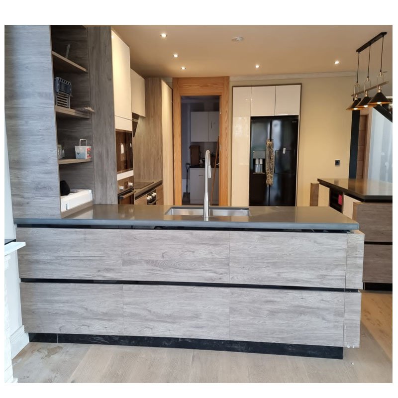 Customized modern design internal villa kitchen cabinets solid wood kitchen cabinet granite countertop prices