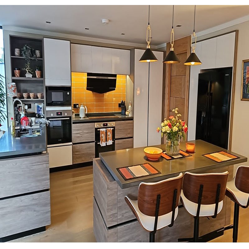 Customized modern design internal villa kitchen cabinets solid wood kitchen cabinet granite countertop prices
