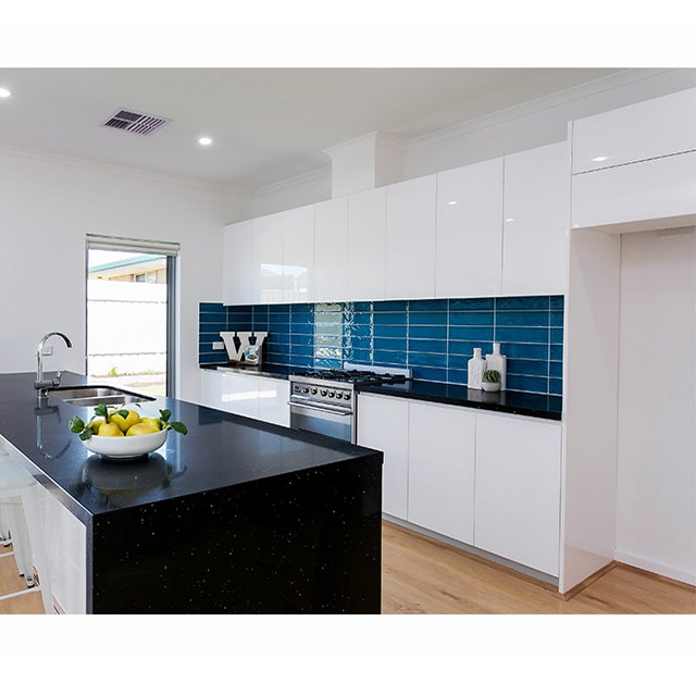Free design china made modular kitchen furniture modern glossy kitchen cabinets wooden from 18 years Factory