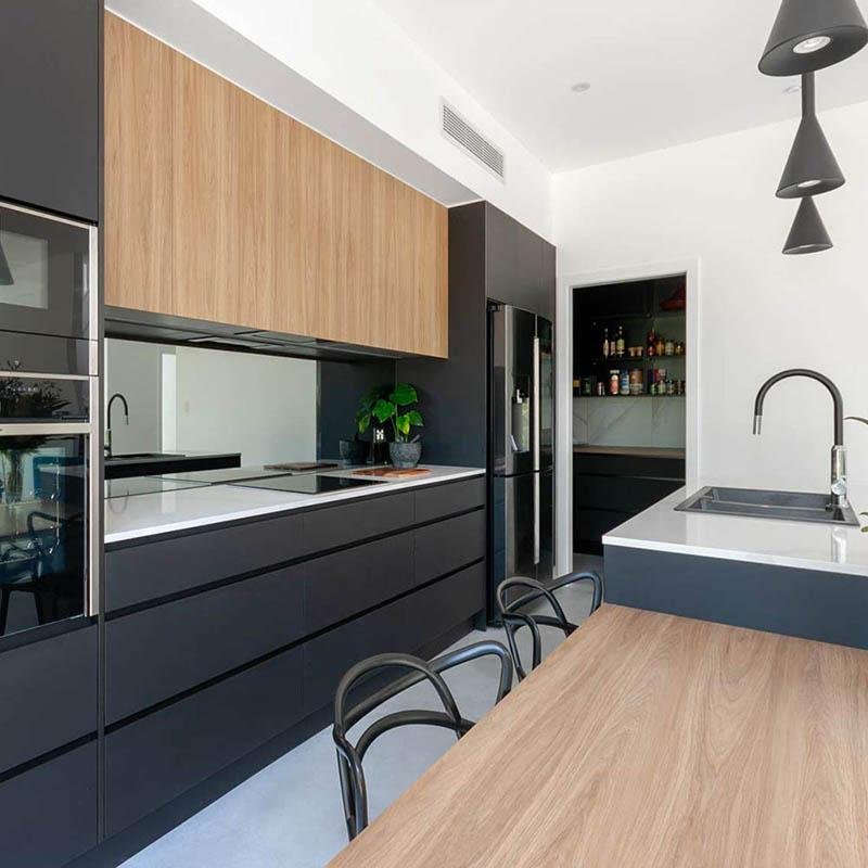 Allandcabinet Modern Customized Frameless Matt Lacquer Kitchen Cabinet With Clean Handleless Look with Two Tone Dark Grey Wood