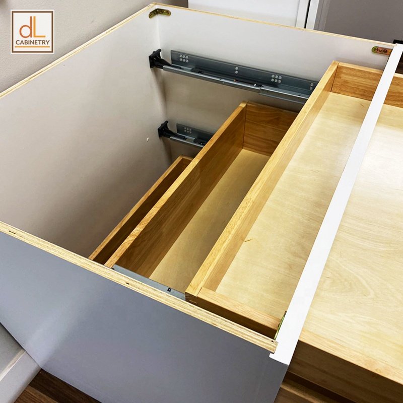 American Standard Size Stock White Paint Shaker Kitchen Base Cabinet With Dovetail Structure Tooth Pick Wood Soft Close Drawers