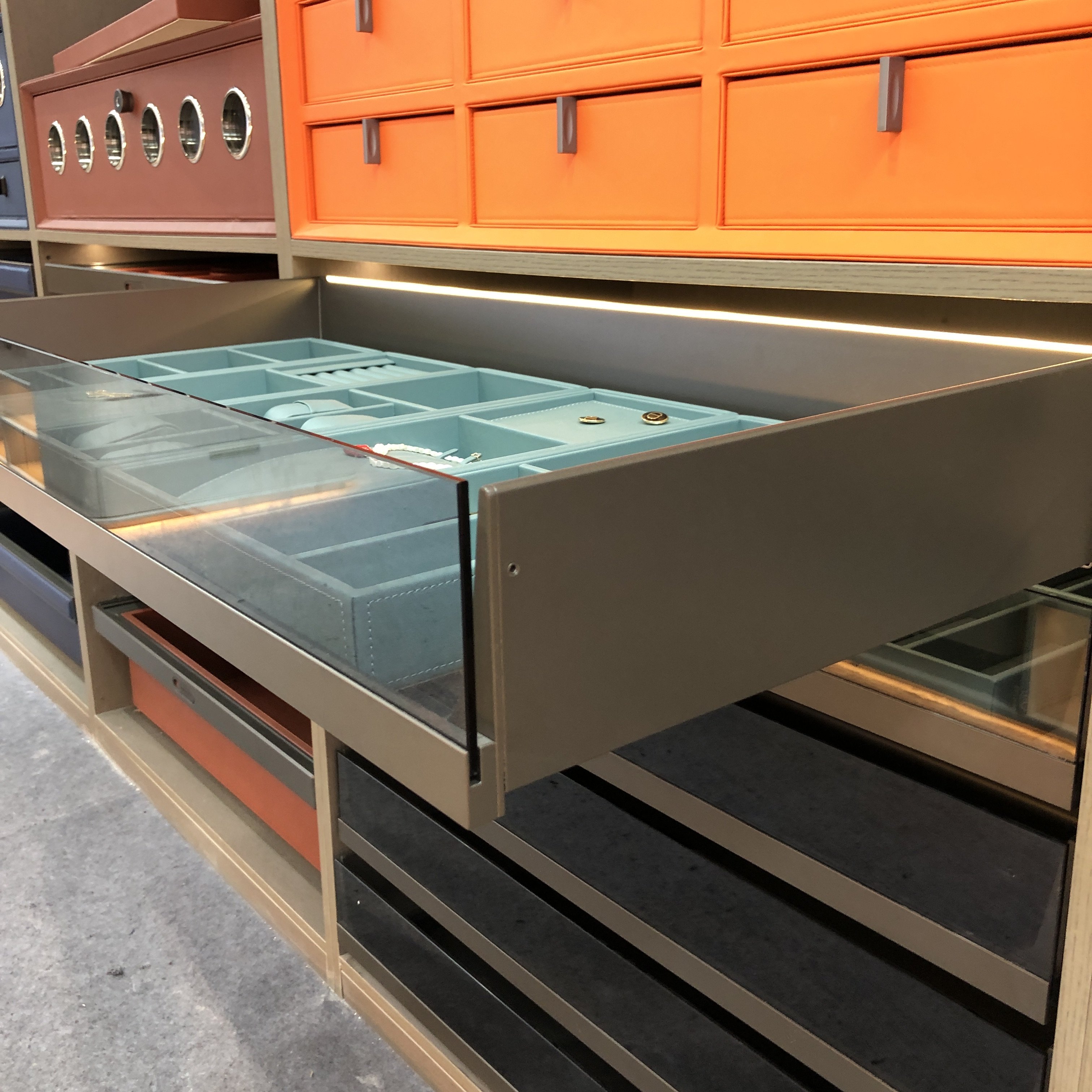 CEHNHF pull Out Glass Basket&Push To Open Softclose Drawer