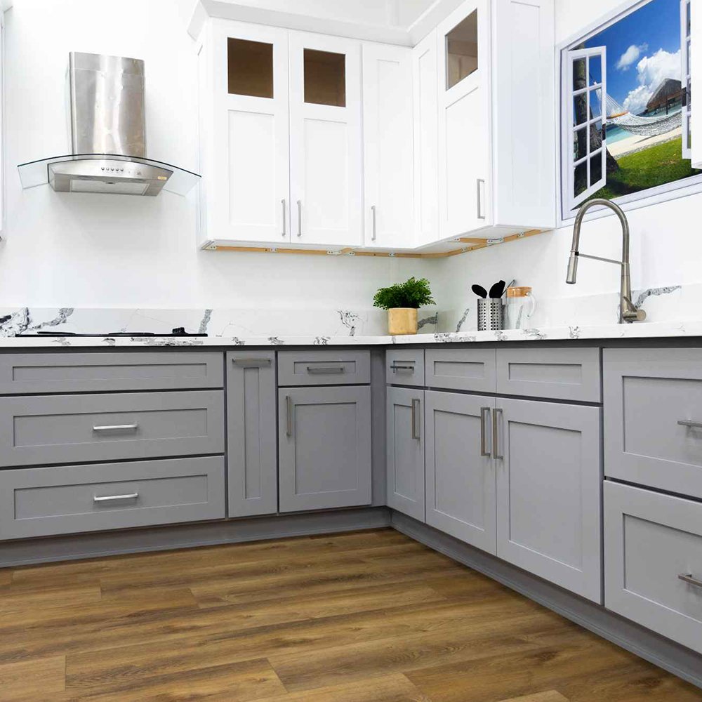 Modern Luxury Shaker Style Home Improvement White Lacquer Solid Wood RTA Framed Kitchen Cabinet With High-end Hardware