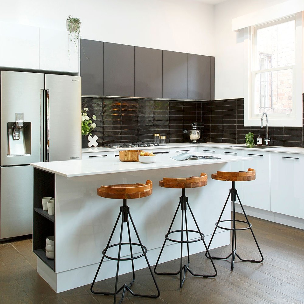 PA Wholesale L-shaped Storage Designs Island Lacquer Kitchen Cabinet Customized Smooth Wood Kitchen Furniture Modern Lifetime