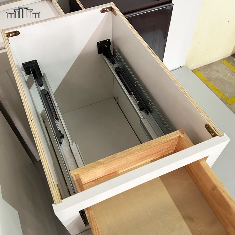 Hot Selling American Style Ready To Assemble Wooden White Lacquer Paint Raised Panel Kitchen Storage Cabinet Organizers
