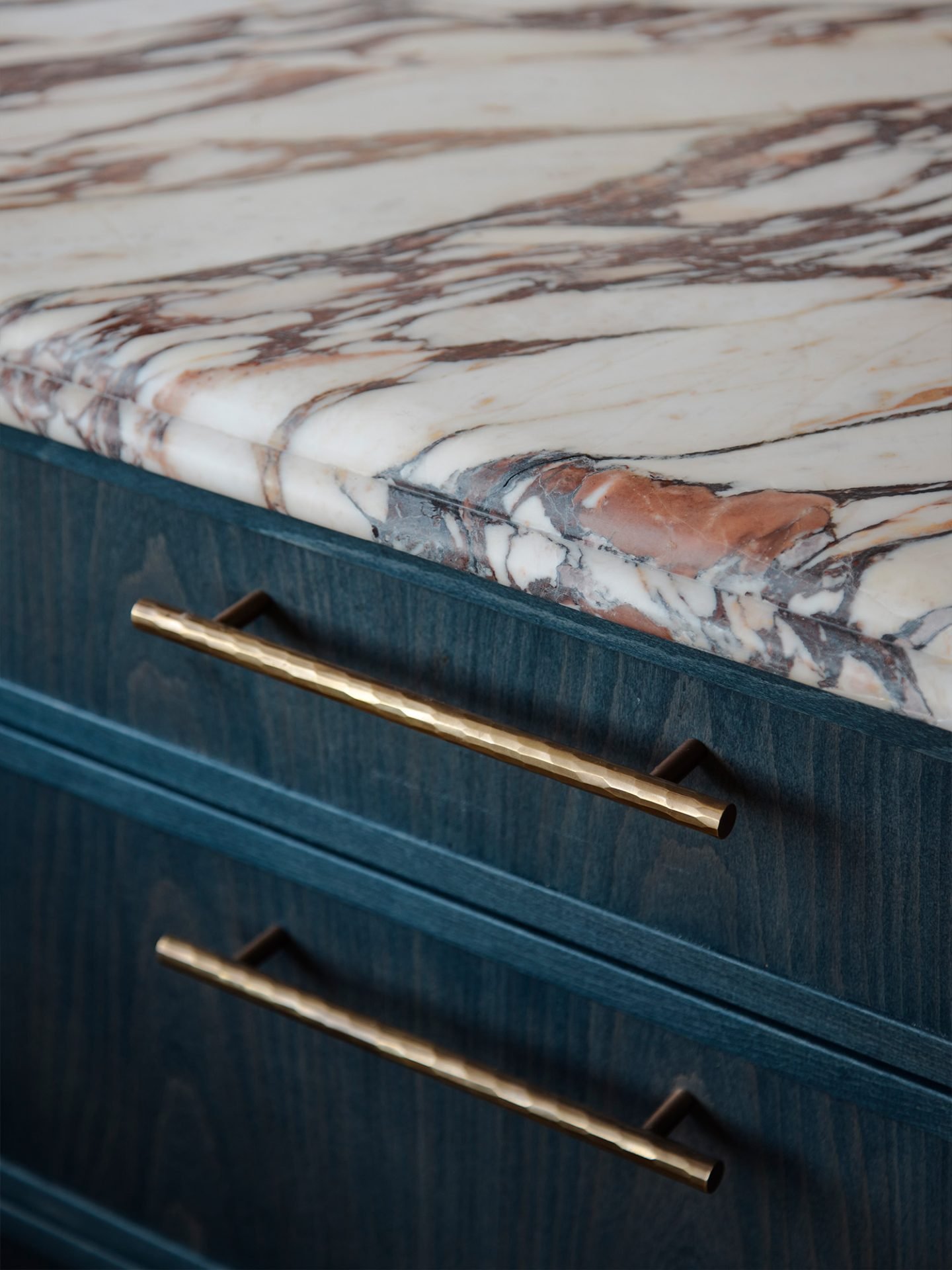 ARTISAN 2024 Bespoke Kitchen Cabinets High End Cabinets For Luxury Homes