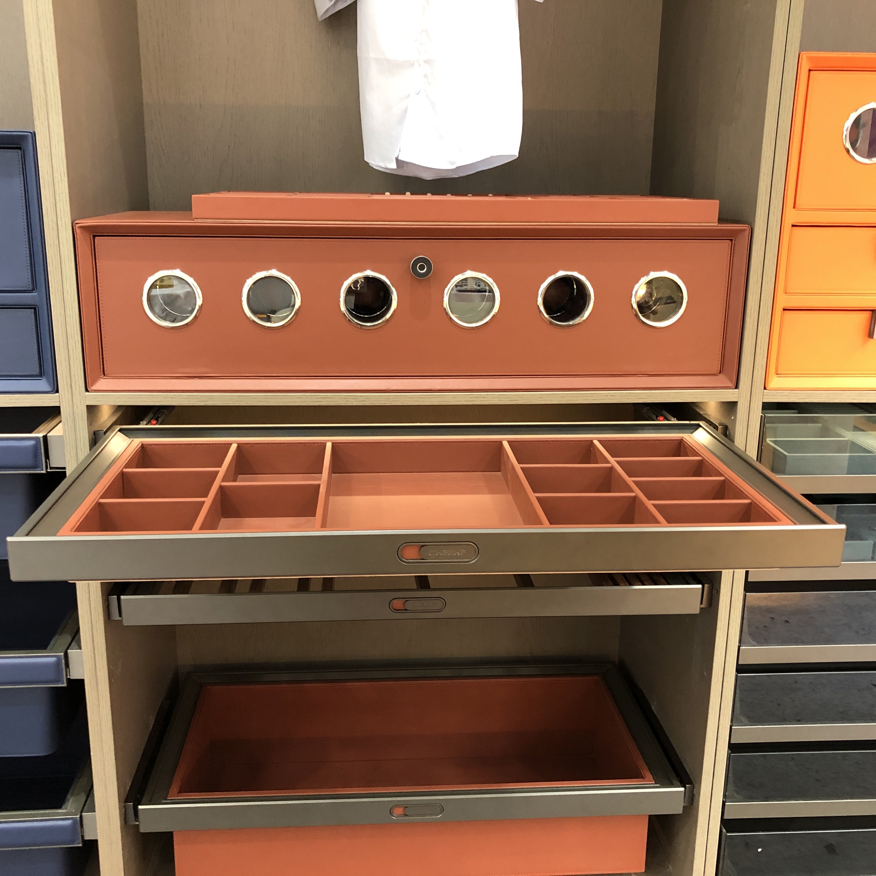 Factory price Aluminum Frame Sliding Pull Out Soft Close Women's Jewelry Leather Jewelry Box For Wardrobe
