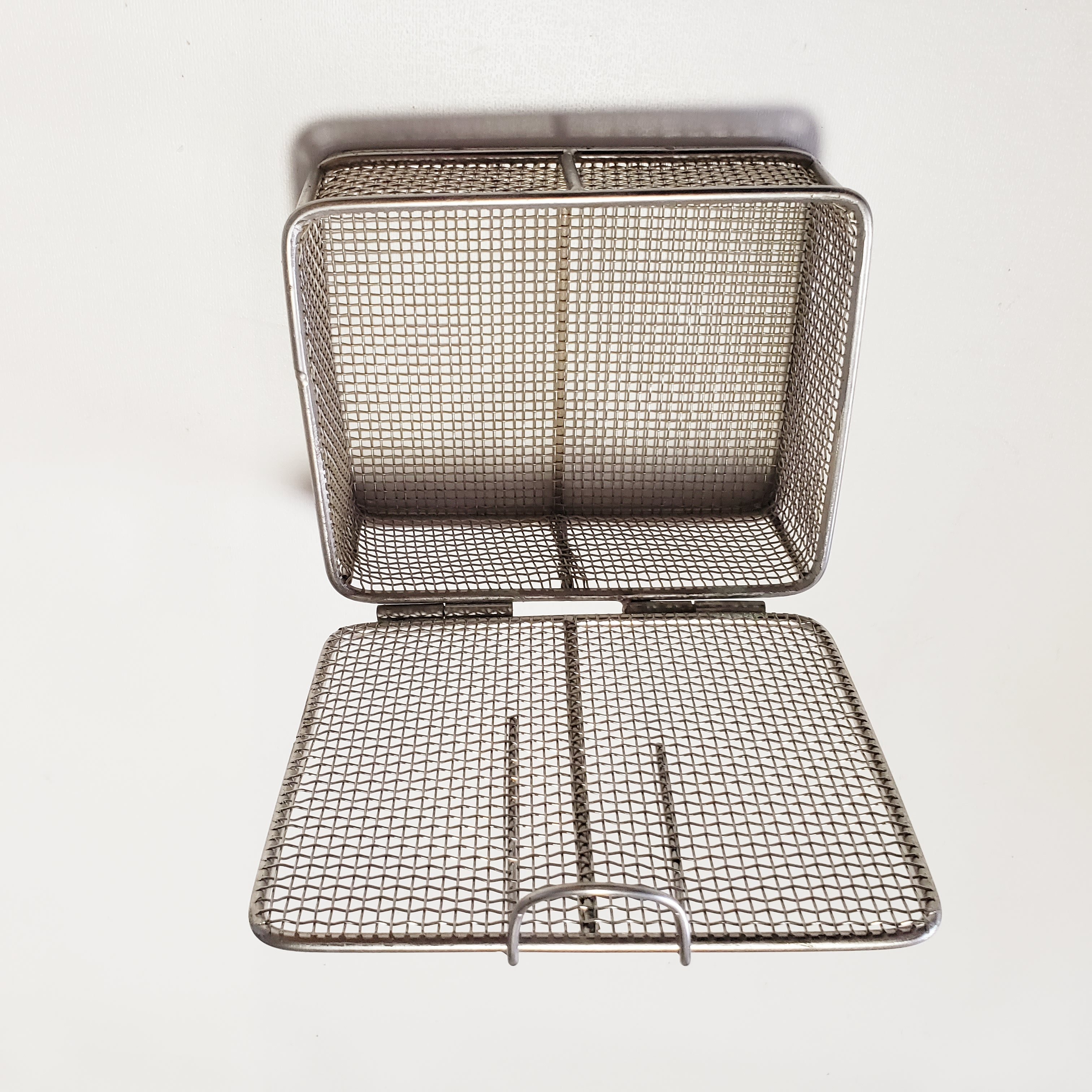 Super march stainless steel kitchen cabinet cupboard pullout drawer storage baskets/ Stainless Steel Wire Storage Basket Use in
