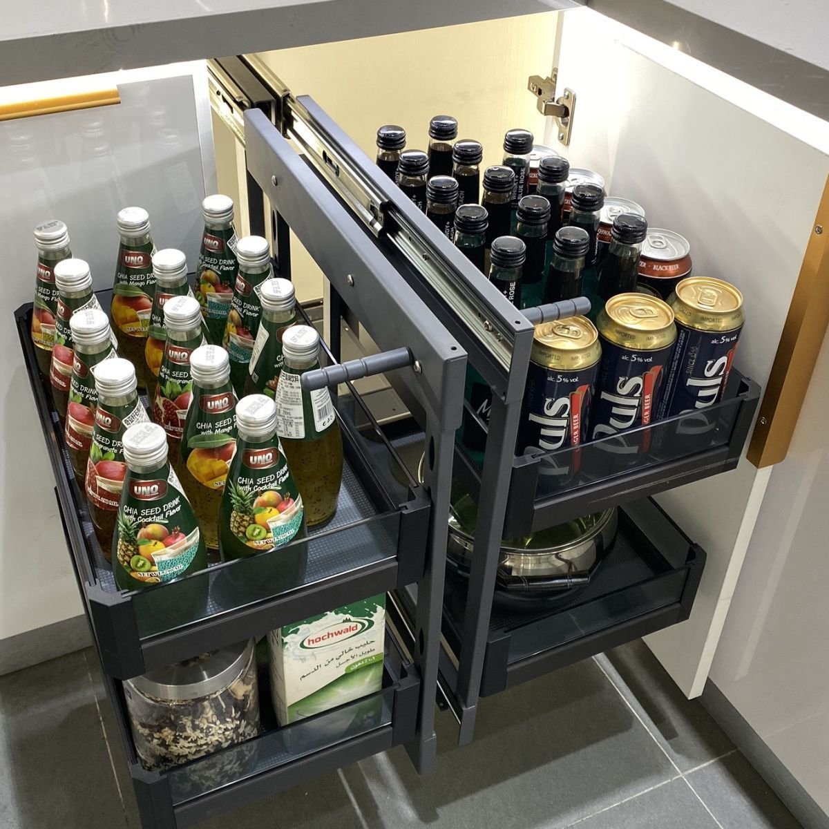 New kitchen cabinet tempered glass drawer storage rack Pull out all corners of the cabinet pull out the little monster basket