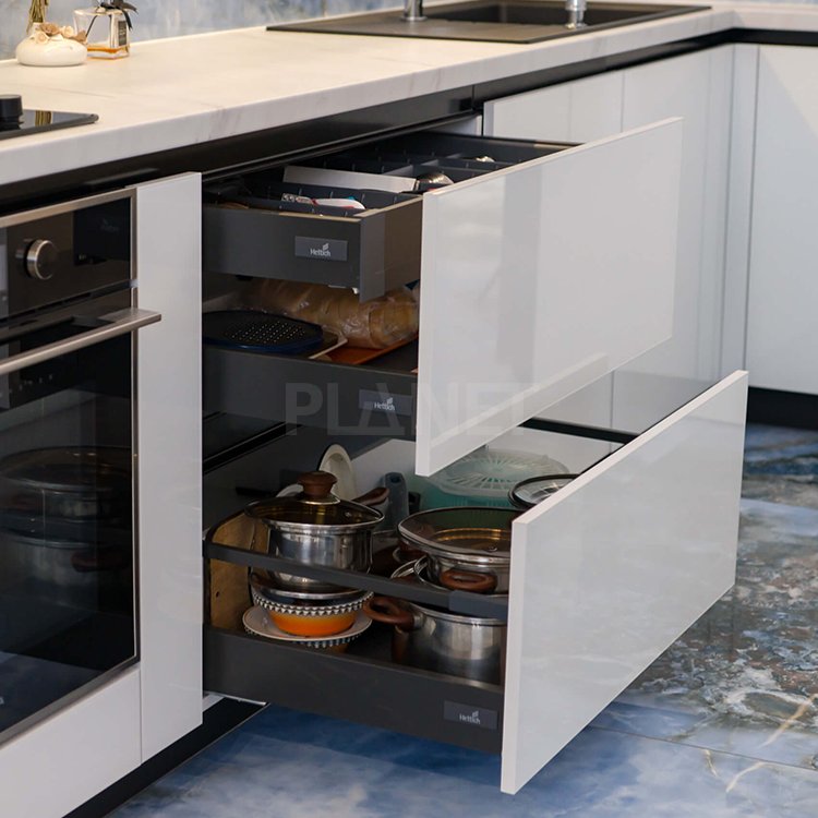 The latest modern design in 2024 cheap kitchen cabinet modern designs modular kitchen cabinets made in china