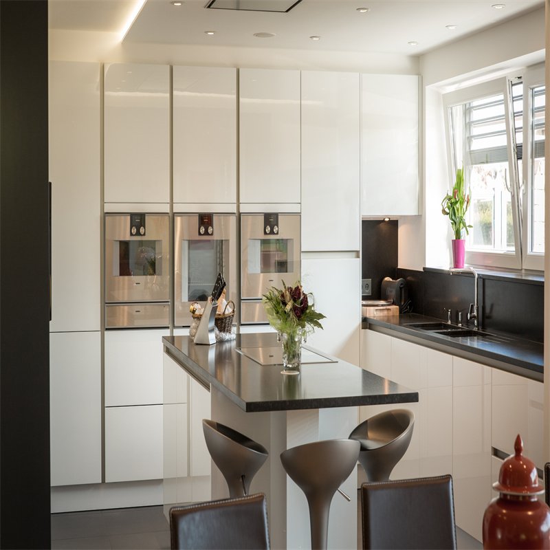 YALIG luxury elegant kitchen cabinets solid wood popular furniture modular kitchen cabinet