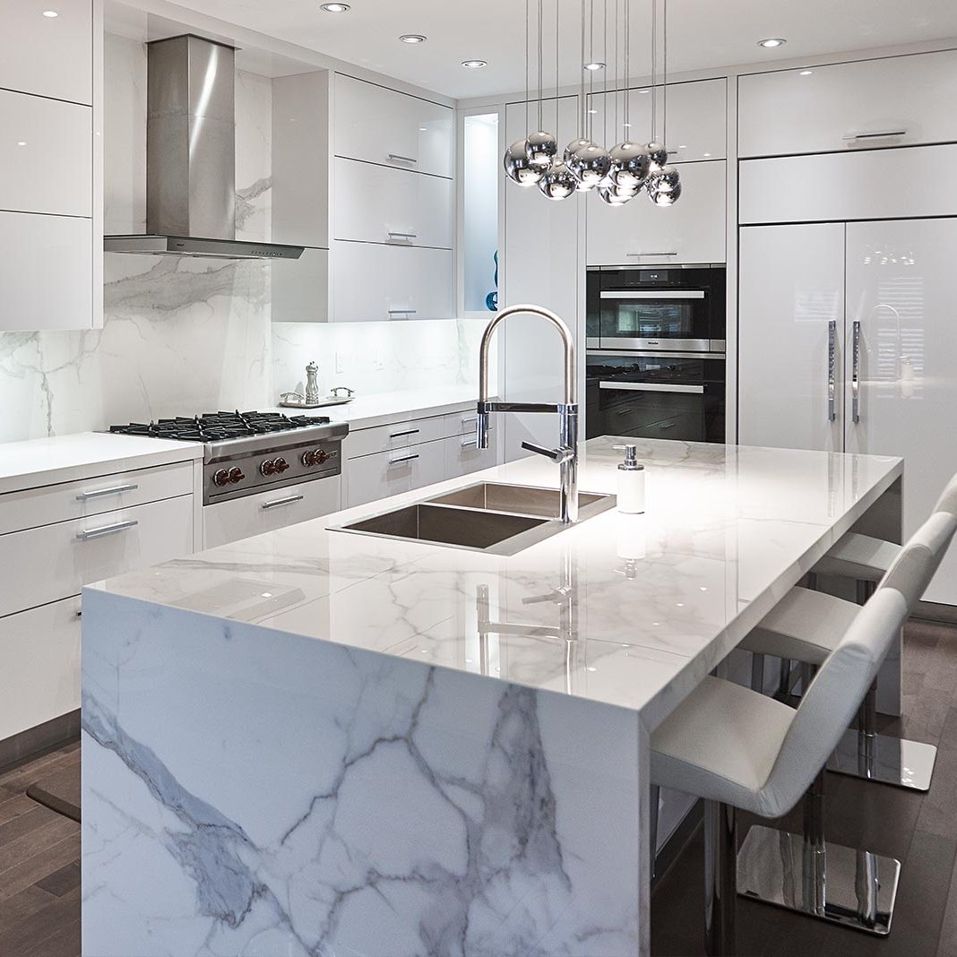 Popular Fashionable Style Smart Solid Wood Vintage Designer Kitchen Furniture Cabinets And Accessories
