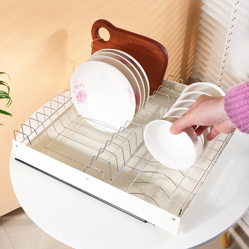 Kitchen cabinet storage bowl can be pulled out basket