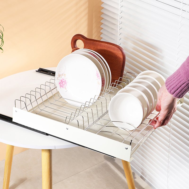Kitchen cabinet storage bowl can be pulled out basket