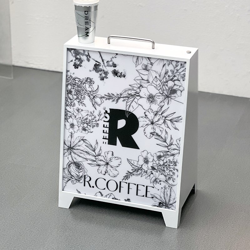 Outdoor floor to ceiling waterproof lightbox, outdoor acrylic light box, and free switching of three color light,advertising box