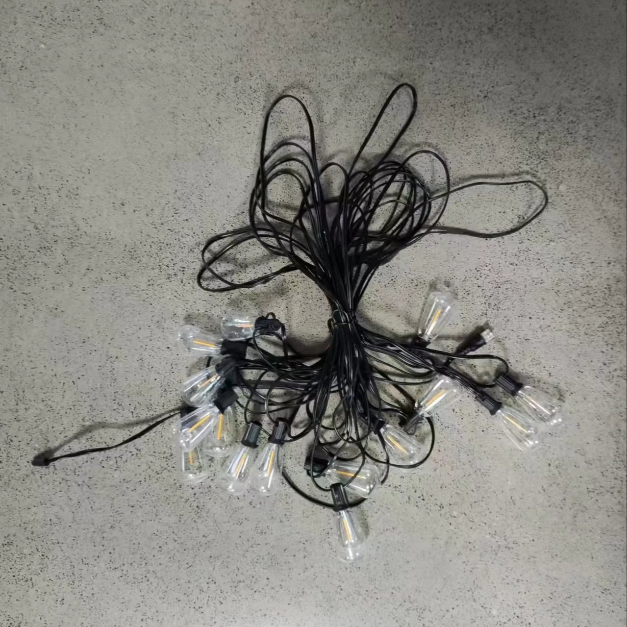 60FT Outdoor Lighting String 15-Bulb LED Christmas Lights USB Charging ST38 Shell Shatterproof Design Garden Halloween