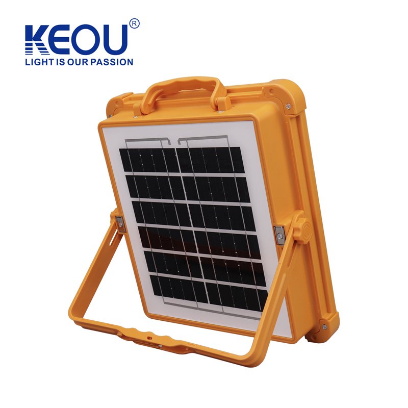 KEOU Rechargeable IP65 60W 100W 200W Portable Charger solar emergency flood light