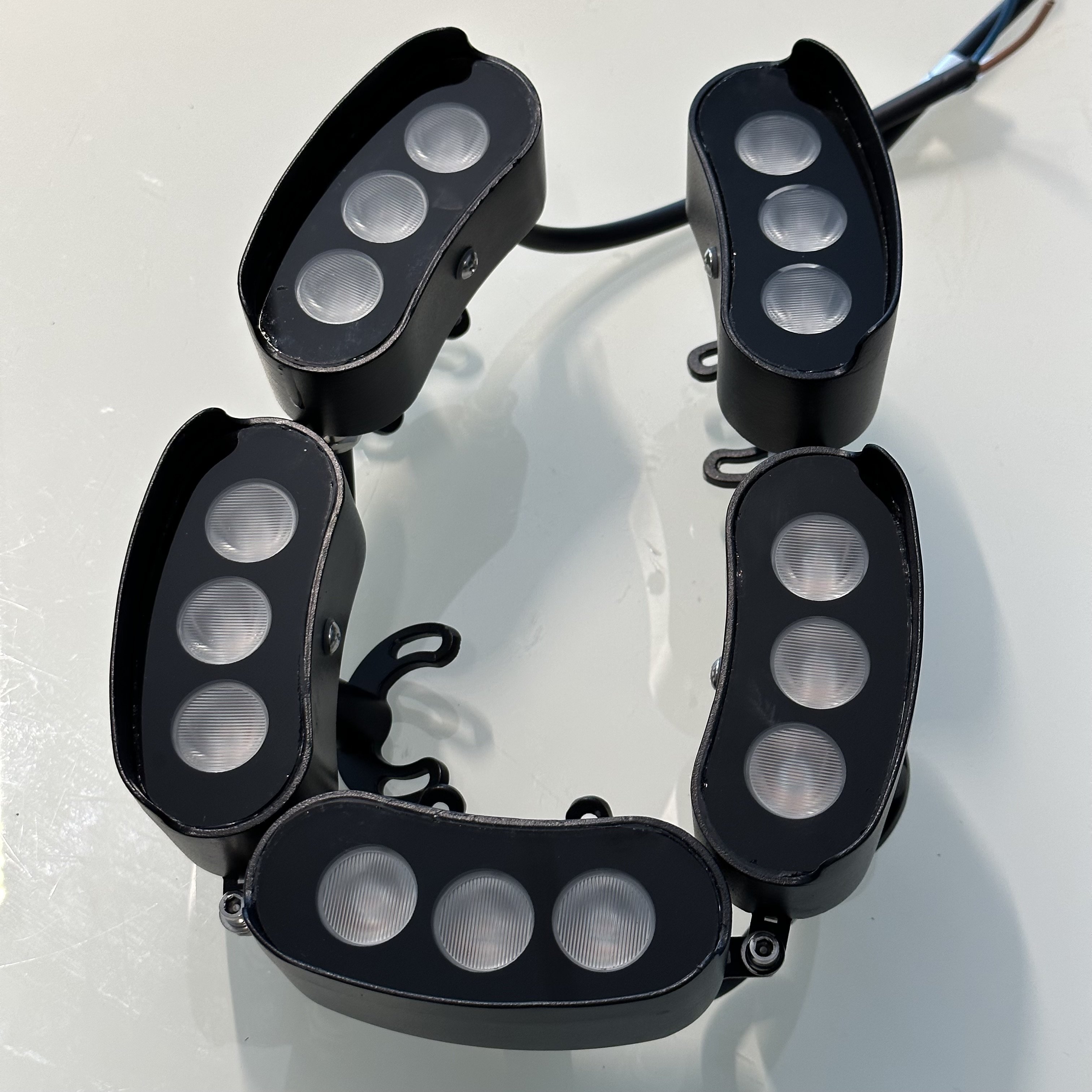 Outdoor Garden Ip65 Waterproof RGB Tree Hoop Lamps Landscape Post Lamp Led Tree Holding Light Wall Washer Light