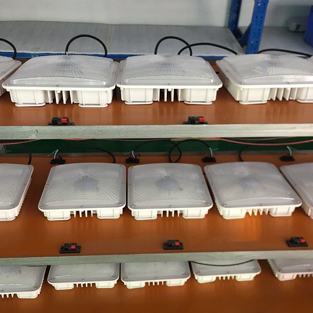 5 Years Warranty 50W 75W 100W Gas Station LED Canopy Light 130LM/W Steel Die-cast Aluminum for Petrol Station Outdoor Ceiling