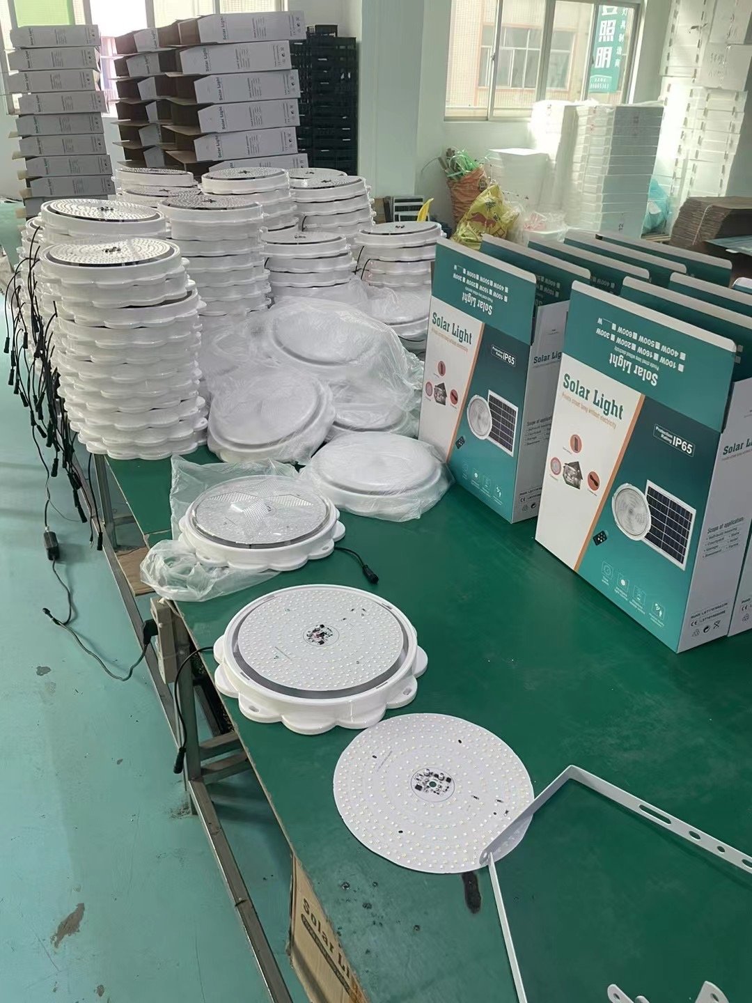 High Quality Indoor Outdoor Waterproof IP65 Round Led Solar Lamp Garden Lamp Ceiling Lights