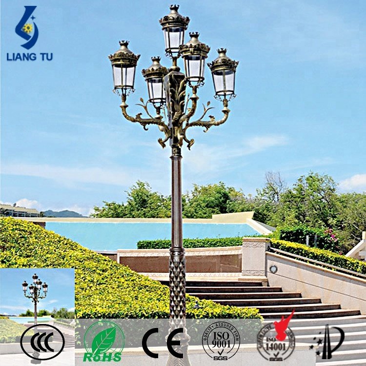 Factory Customized European Italian Style Retro E27 IP65 Outdoor Garden Landscape LED street light