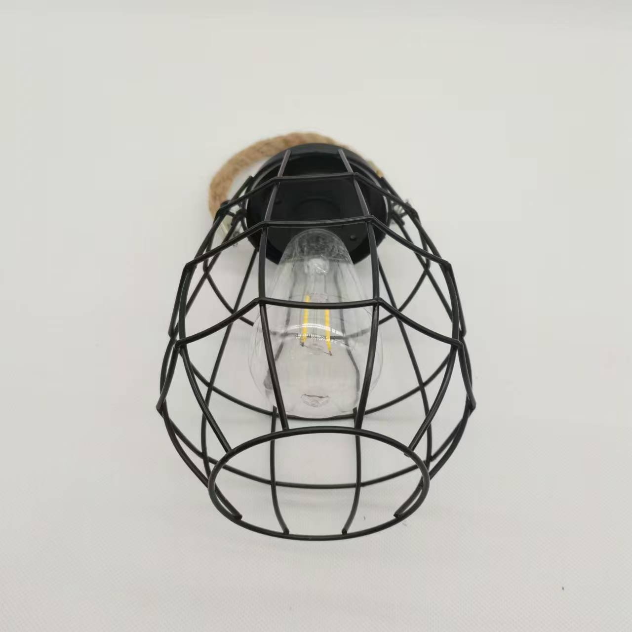 Hanging Solar Lantern Outdoor Patio Decor Metal Table Lantern Waterproof Solar Light For Patio Lawn Yard Garden