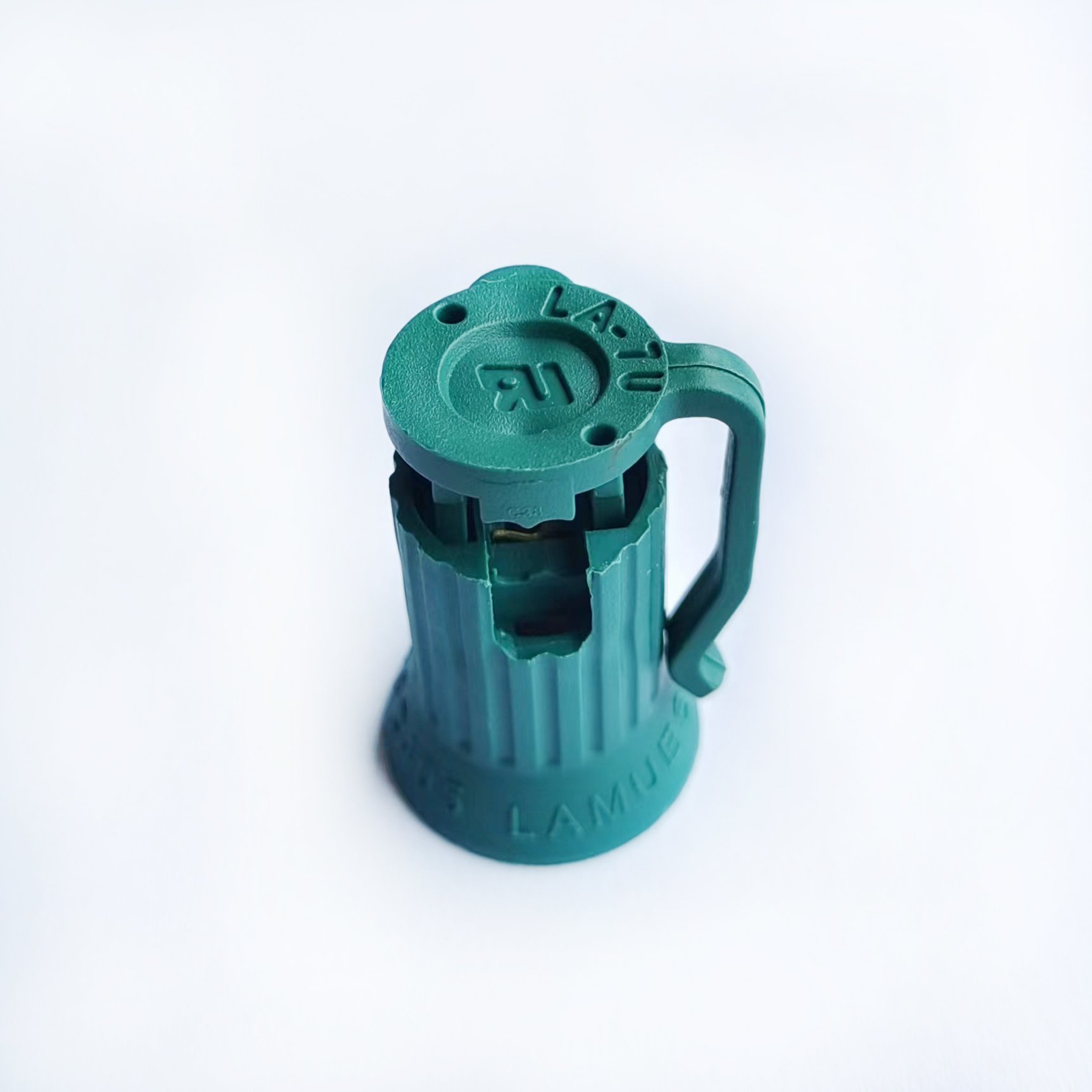 E17 plastic replacement lighting string socket C9 lighting string socket DIY lamp holder