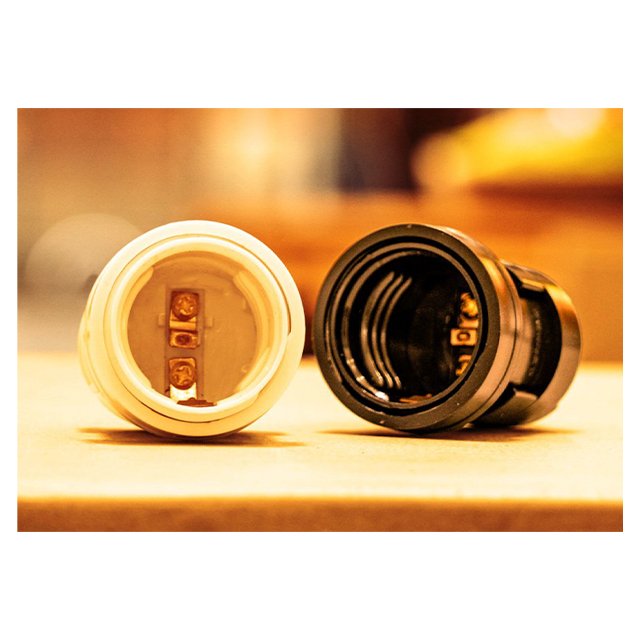 Splendid Quality Top Sale 3 Ampere Input Voltage 400g Load Bulb Socket-5-E26 Ceiling Light Holder