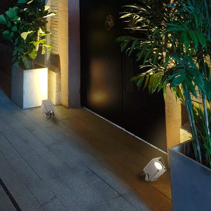 Mini small spotlight 24V landscape tree light courtyard garden venue square plug-in light waterproof wall projection light