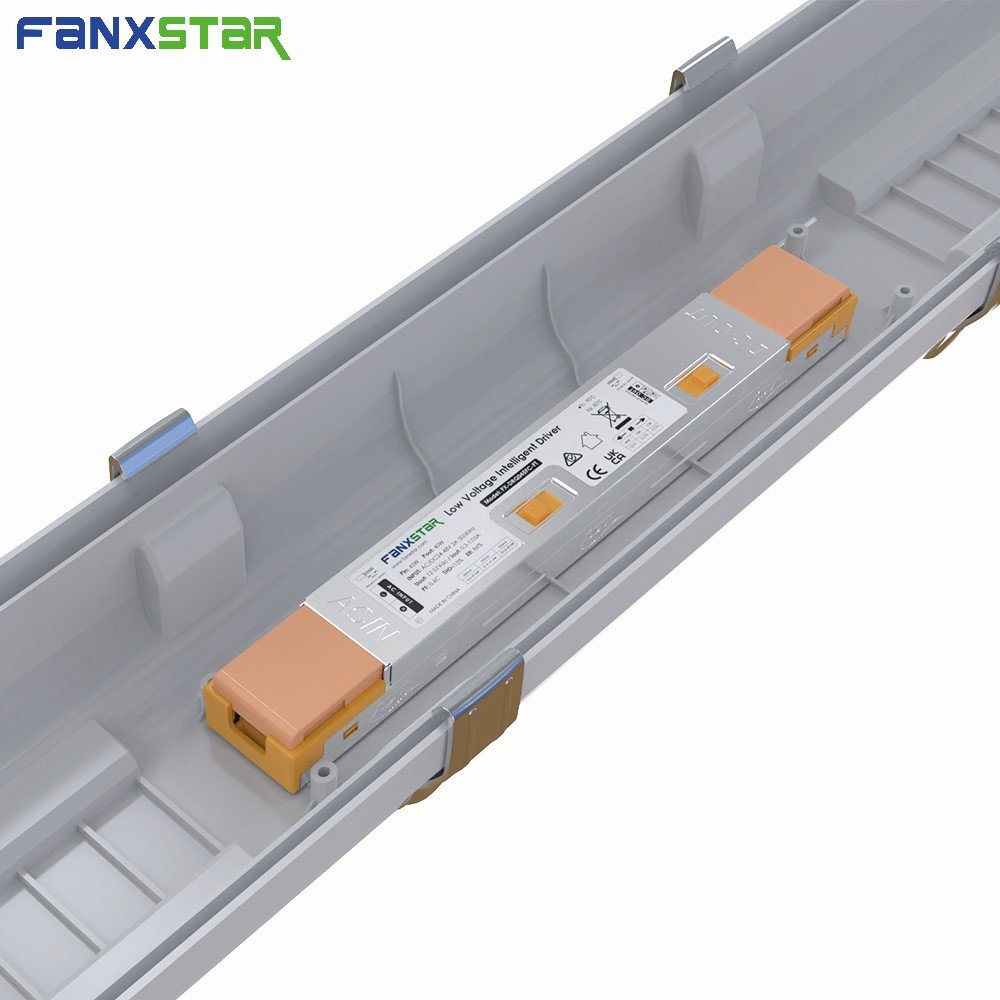 EU Warehouse 2FT LED Linear Light Linkable 20W 40W 54W Led Lighting Fixture 100v 277v Led Vapor-Tight Light
