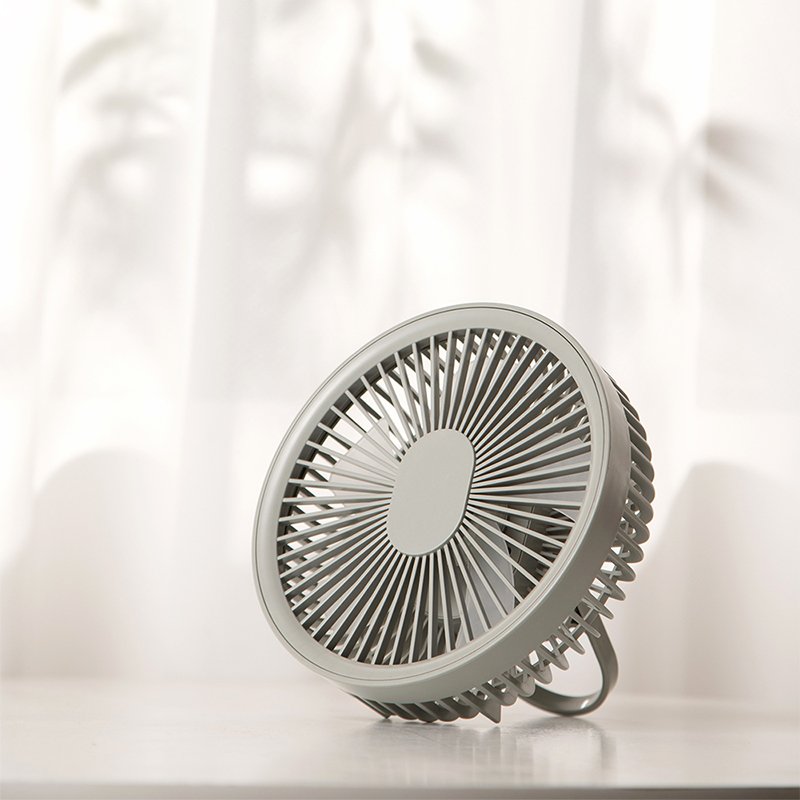 2023 Multifunctional Use Outdoor Mini Desktop Fan Usb Rechargeable Ceiling Fan With Light