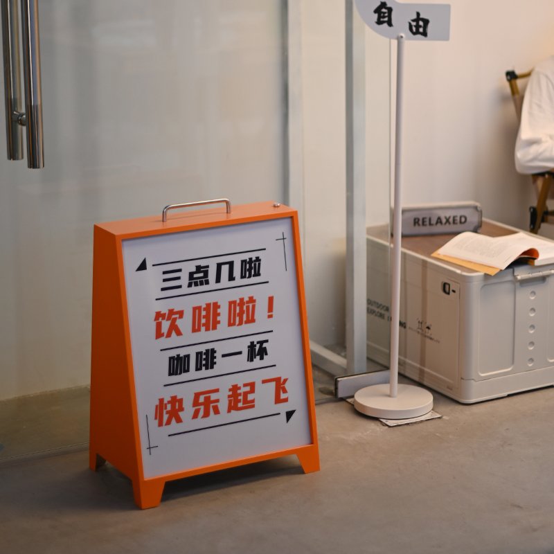 Outdoor floor to ceiling waterproof lightbox outdoor illuminated lightbox displaying promotional information acrylic light box