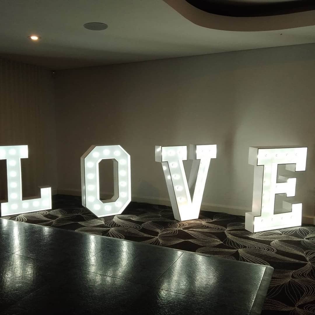 Manufacturer Customized Waterproof Giant Light Up Numbers Sign DropShipping Led Light Up lights Marquee Letters