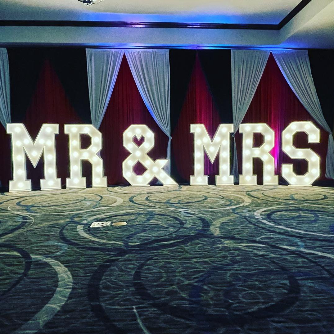 Manufacturer Customized Waterproof Giant Light Up Numbers Sign DropShipping Led Light Up lights Marquee Letters
