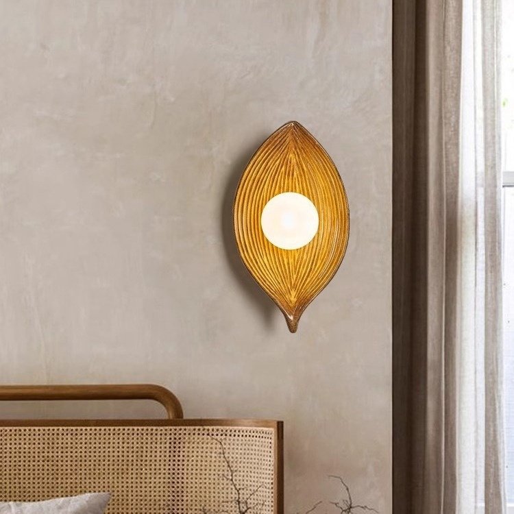 Nordic Wabi-Sabi Style Leaf Wall Lamp Modern Bedroom Aisle Background Decor LED Resin Art Wall Scone Light for Bedside