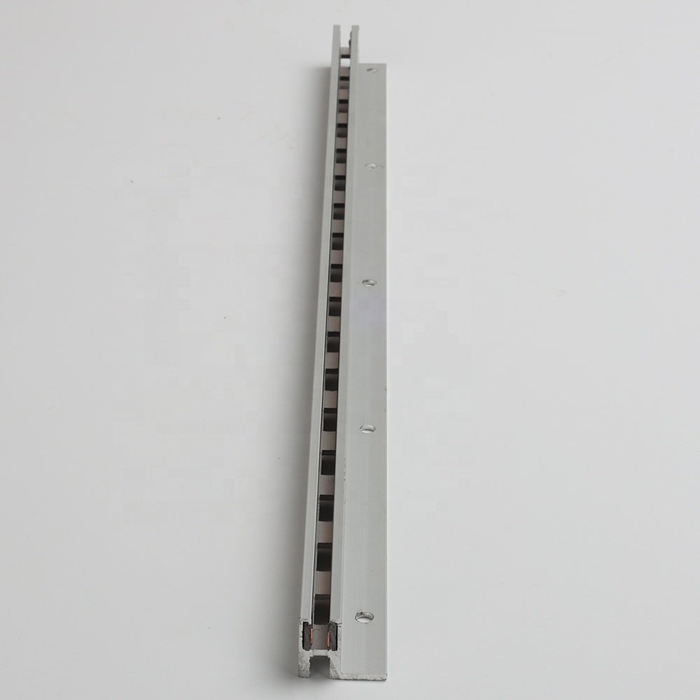 High quality guide rails are widely used for shelf lights. The built-in design of the power rail is safer and more aesthetically