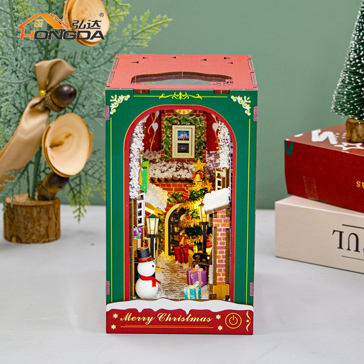 Hongda Christmas Style BookNook PC2417 Winter of Christmas 3D Miniature Diy Book Nook Kit Wooden Book Nook Kit With Light