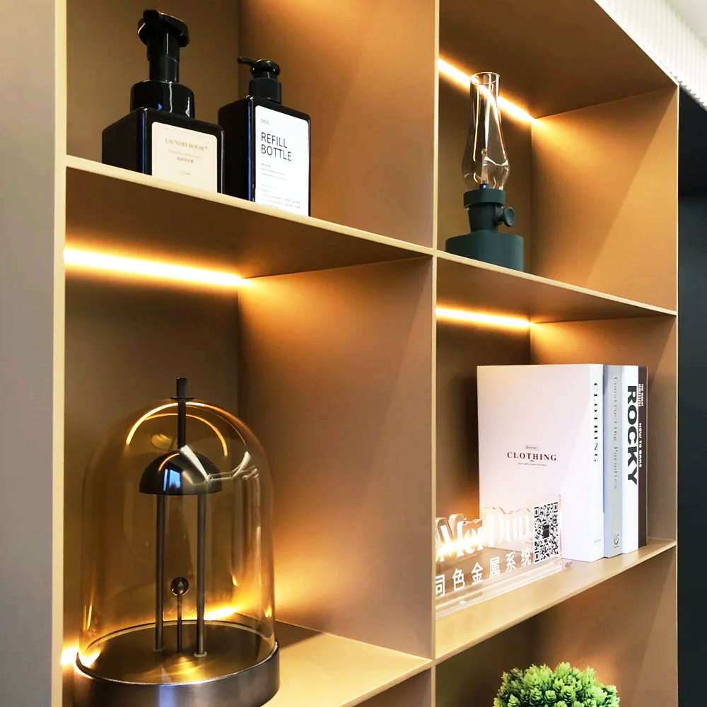 Wall Mounted Small Jewelry Luxury Perfume Showroom White Display Cabinet Large Liquor Wine Bottle Led Light Display Cabinet